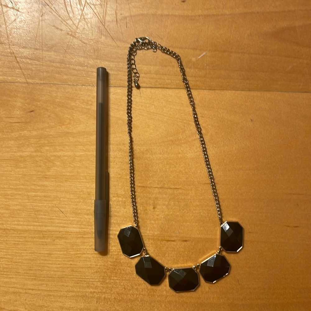 Black chunky necklace